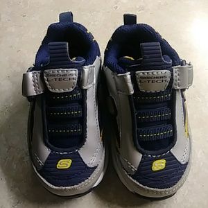 #589 Skechers L-tech. S lights. Baby boy Size:3